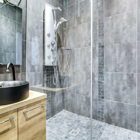1022-suite Leny - Superb In *