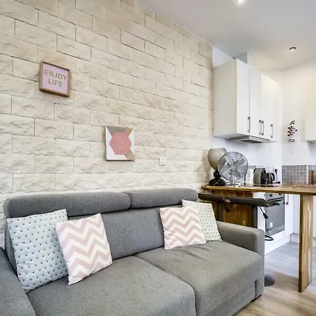 1022-suite Leny - Superb In